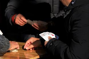 巴媒：莫伊塞斯在巴西参加扑克比赛，前两年共赢得12万雷亚尔奖金